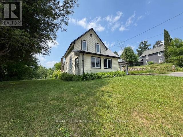 12 Hastings Street S, Bancroft (Bancroft Ward), Ontario  K0L 1C0 - Photo 2 - X12276910