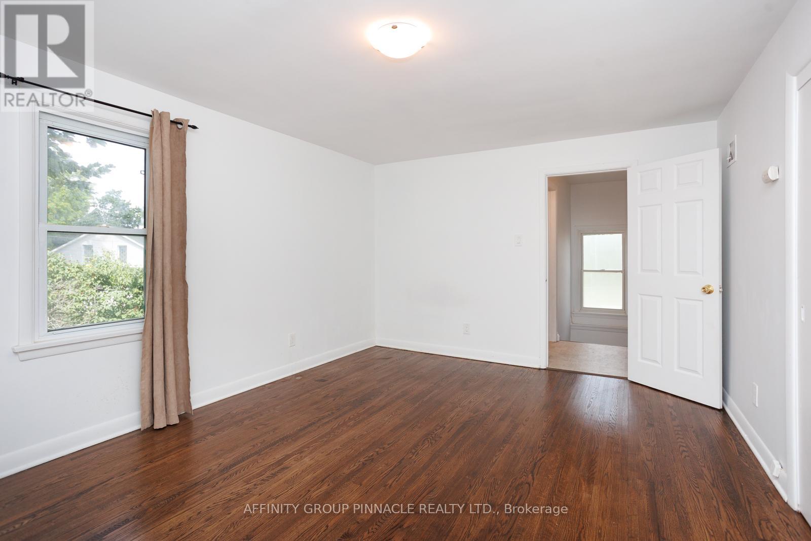 22 Sunset Court, Kawartha Lakes (Lindsay), Ontario  K9V 2S1 - Photo 26 - X12276934