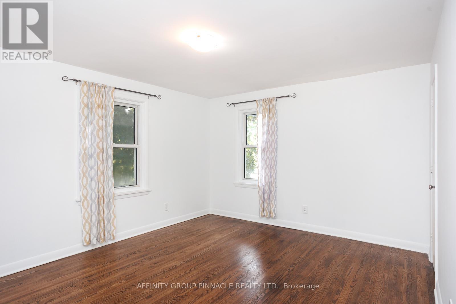 22 Sunset Court, Kawartha Lakes (Lindsay), Ontario  K9V 2S1 - Photo 27 - X12276934