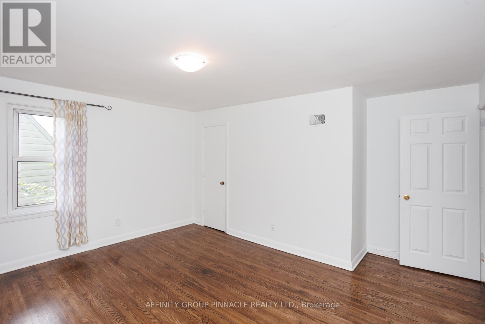22 Sunset Court, Kawartha Lakes (Lindsay), Ontario  K9V 2S1 - Photo 29 - X12276934