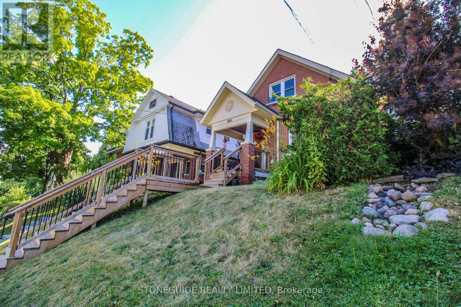 651 Aylmer Street, Peterborough Central (North), Ontario  K9H 3X3 - Photo 2 - X12277022