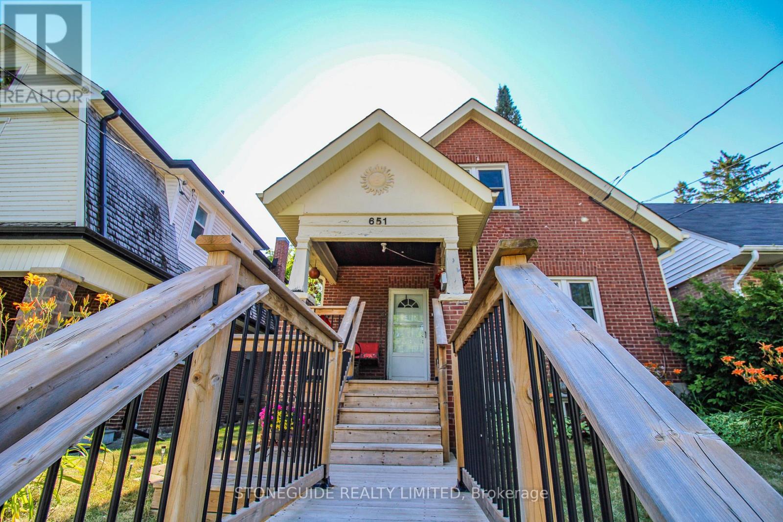 651 Aylmer Street, Peterborough Central (North), Ontario  K9H 3X3 - Photo 4 - X12277022