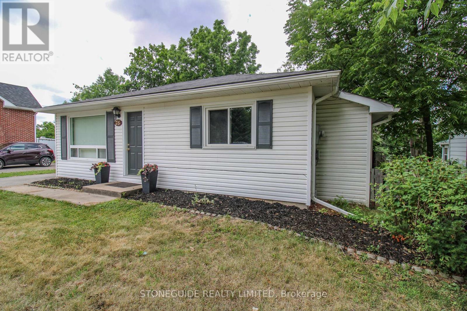 75 Fraser Street, Selwyn, Ontario  K9J 0C5 - Photo 3 - X12277078