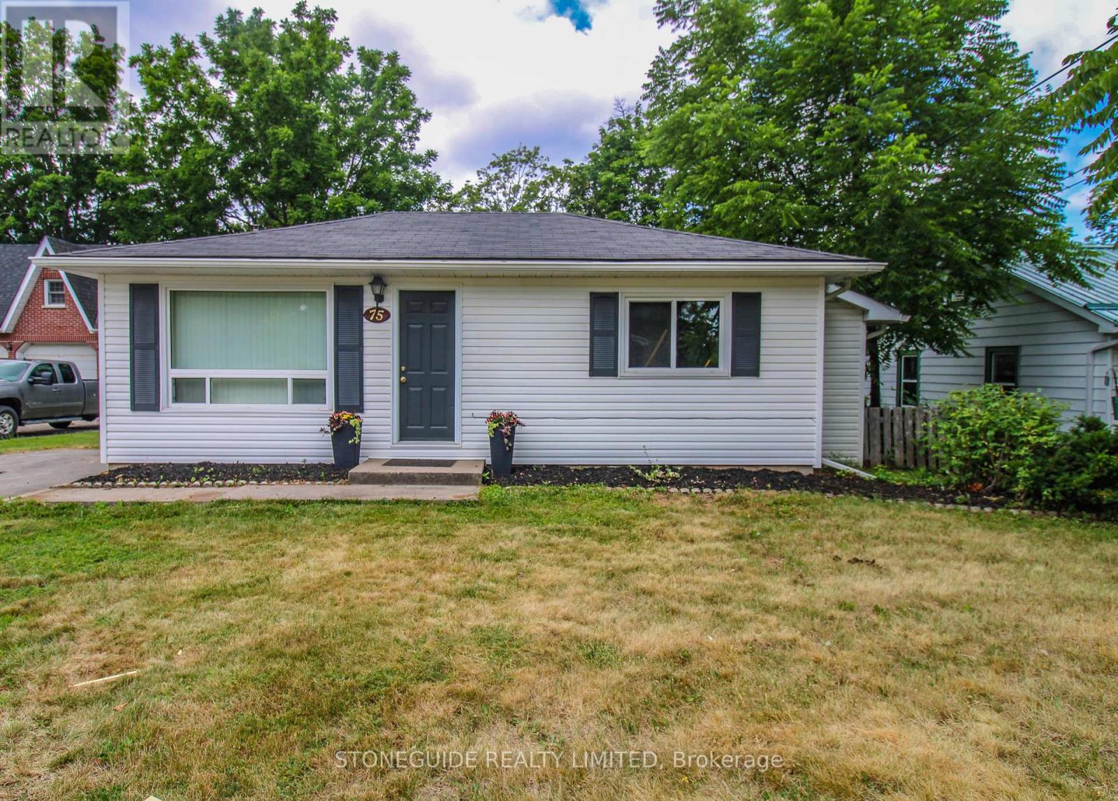 75 Fraser Street, Selwyn, Ontario  K9J 0C5 - Photo 4 - X12277078