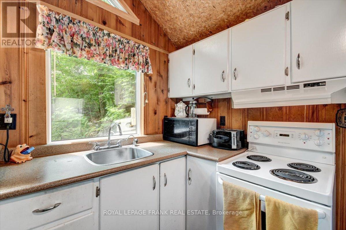 48 Bay View Lane, Tudor And Cashel (Tudor Ward), Ontario  K0L 1W0 - Photo 15 - X12277304