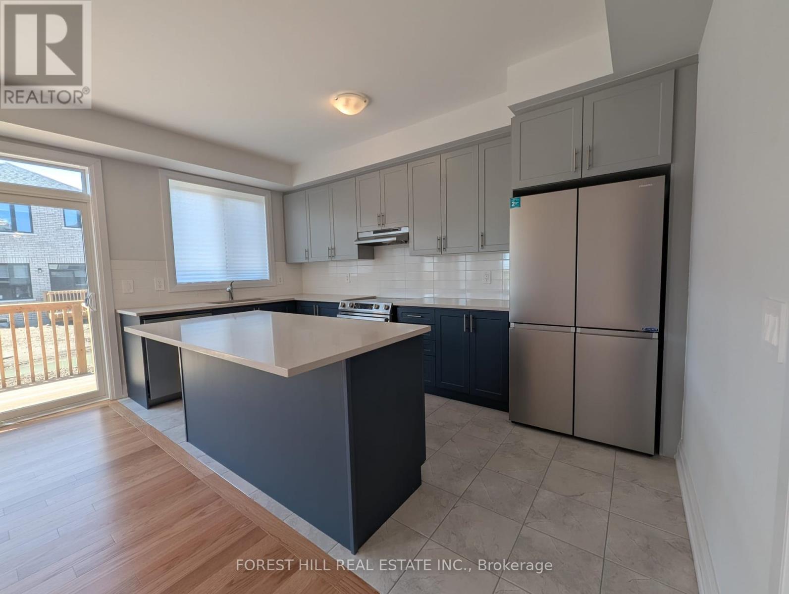 146 St Joseph Street, Kawartha Lakes (Lindsay), Ontario  K9V 0R8 - Photo 10 - X12277069