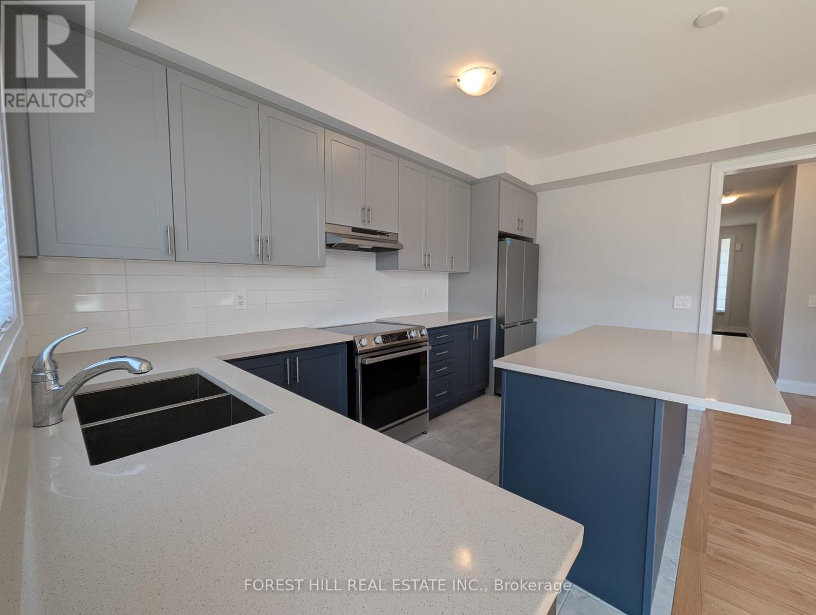 146 St Joseph Street, Kawartha Lakes (Lindsay), Ontario  K9V 0R8 - Photo 12 - X12277069