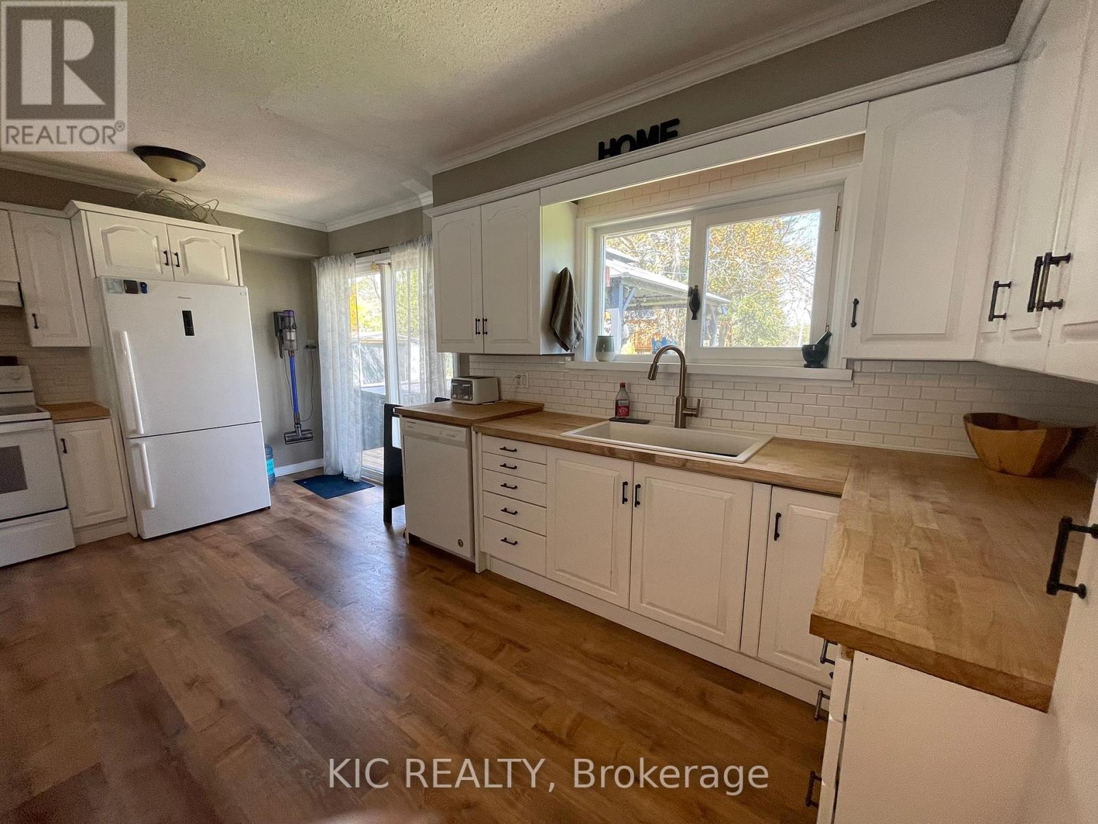 11 Mclean Avenue, Havelock-Belmont-Methuen (Havelock), Ontario  K0L 1Z0 - Photo 19 - X12277435