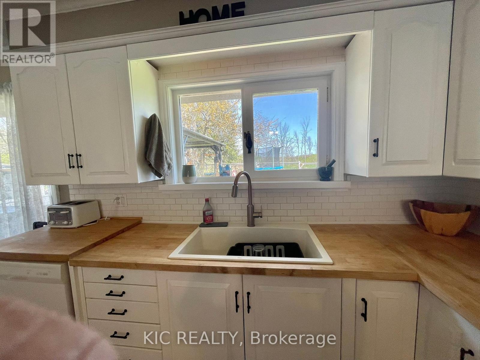 11 Mclean Avenue, Havelock-Belmont-Methuen (Havelock), Ontario  K0L 1Z0 - Photo 27 - X12277435