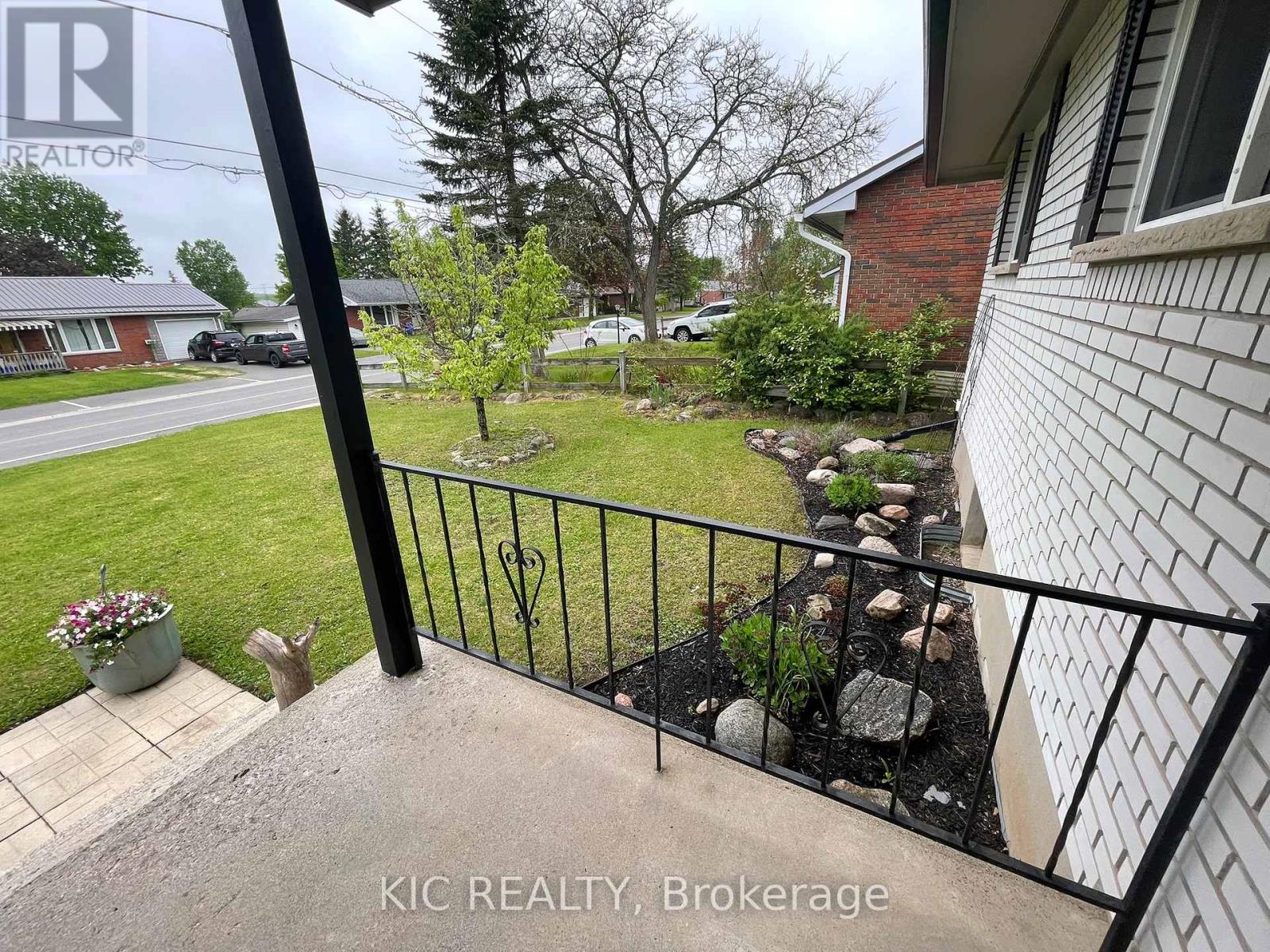 11 Mclean Avenue, Havelock-Belmont-Methuen (Havelock), Ontario  K0L 1Z0 - Photo 5 - X12277435