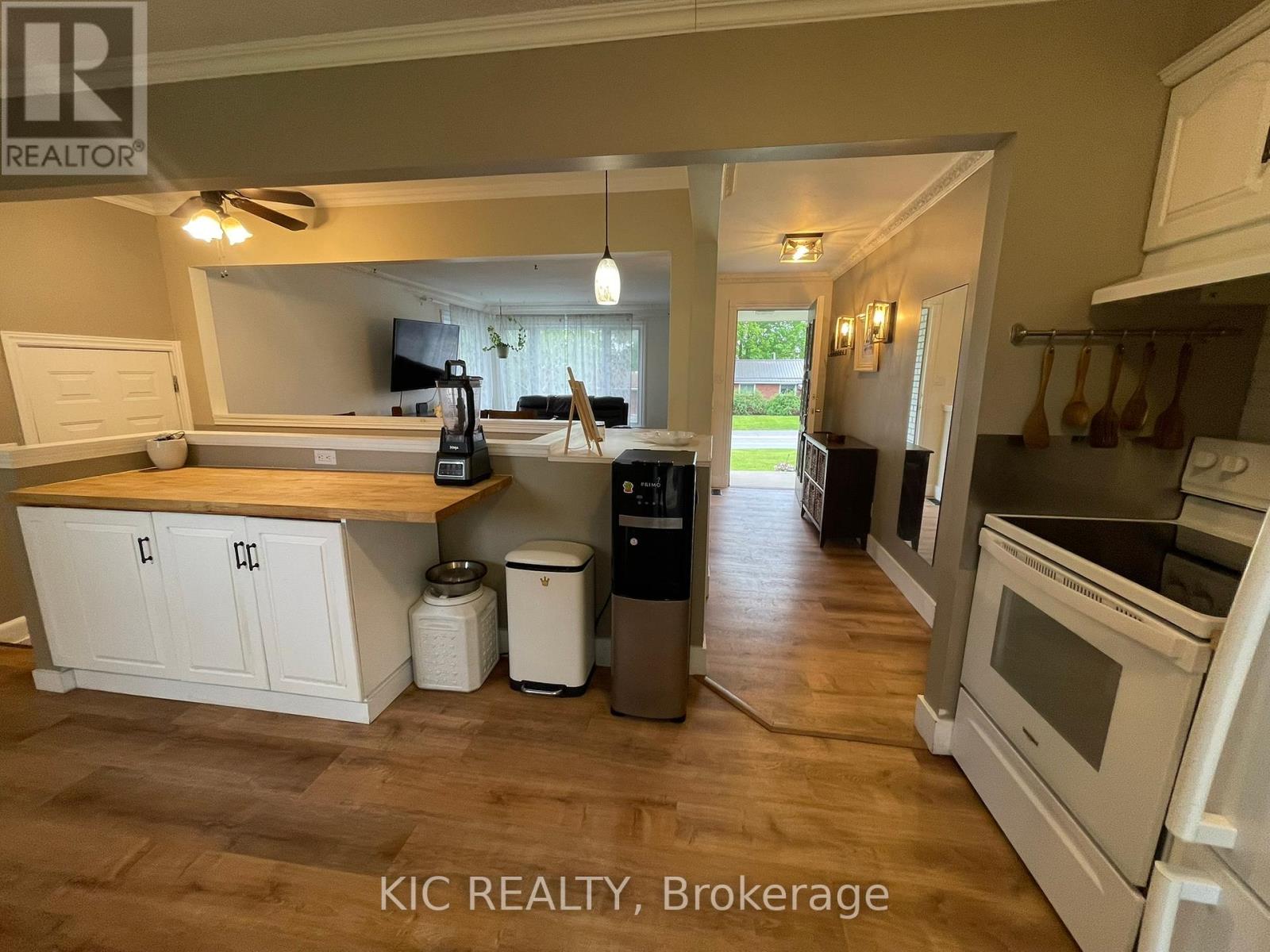 11 Mclean Avenue, Havelock-Belmont-Methuen (Havelock), Ontario  K0L 1Z0 - Photo 8 - X12277435