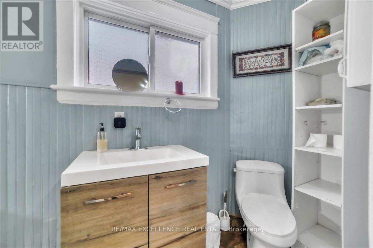 626 Downie Street, Peterborough Central (North), Ontario  K9H 4K3 - Photo 17 - X12277352