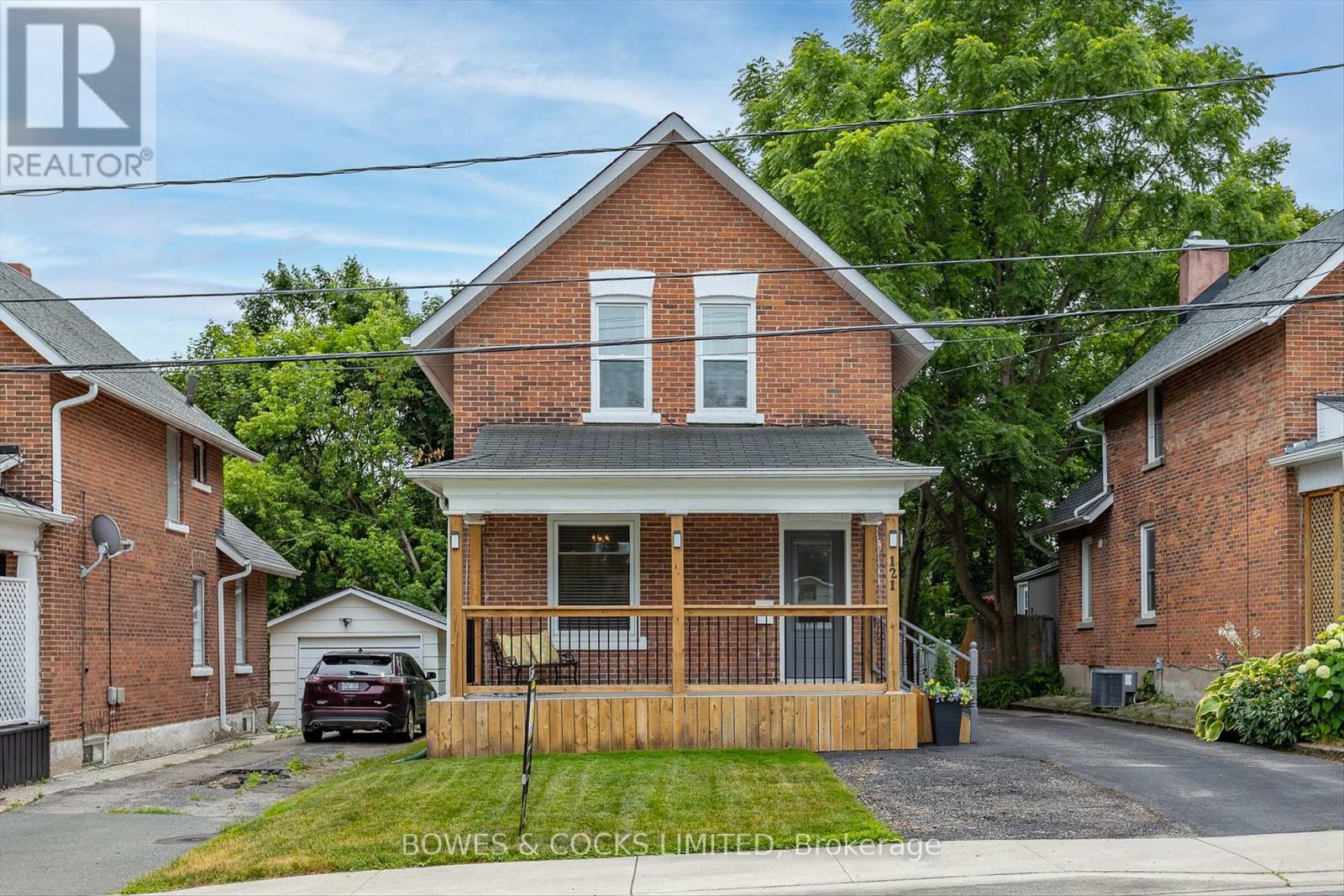 121 Durham Street W, Kawartha Lakes (Lindsay), Ontario  K9V 2R3 - Photo 1 - X12277530