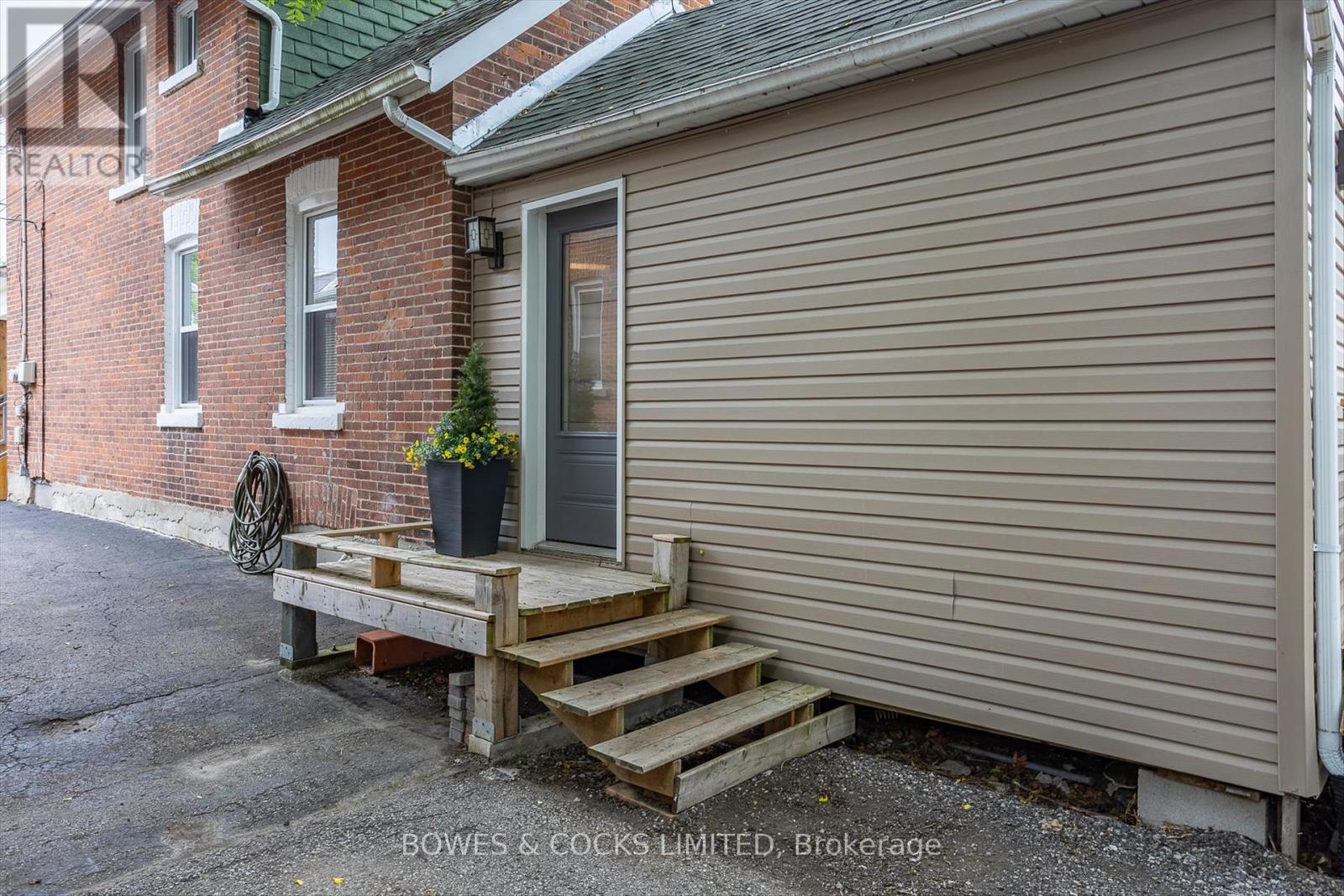 121 Durham Street W, Kawartha Lakes (Lindsay), Ontario  K9V 2R3 - Photo 39 - X12277530