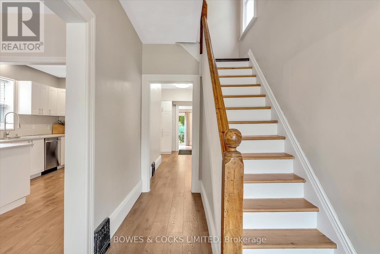121 Durham Street W, Kawartha Lakes (Lindsay), Ontario  K9V 2R3 - Photo 6 - X12277530