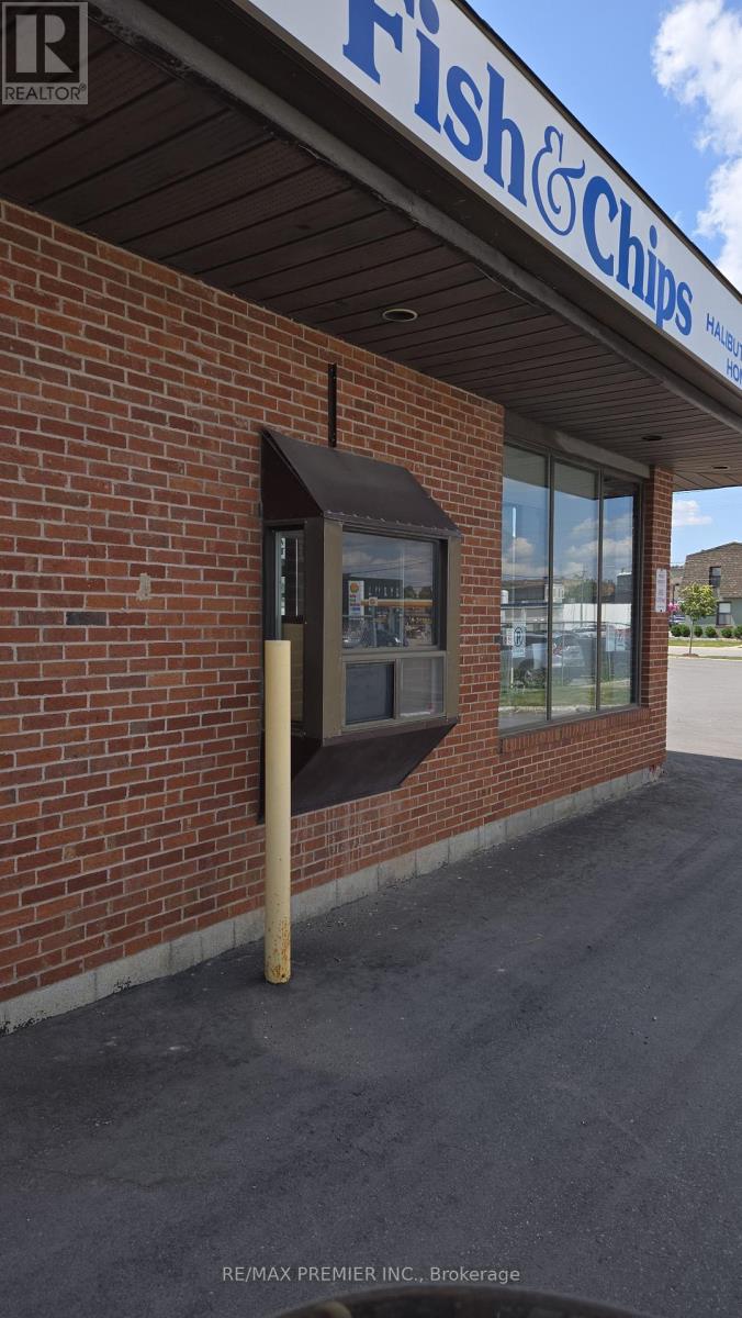 1 - 17 Russell Street W, Kawartha Lakes (Lindsay), Ontario  K9V 2W5 - Photo 12 - X12277400