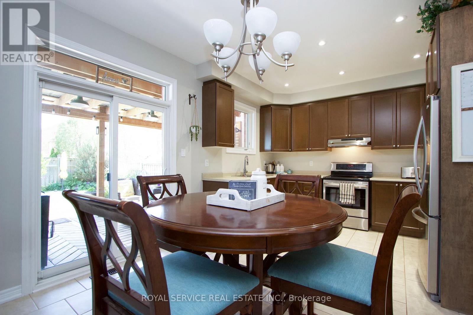 15 Thomas Woodlock Street, Clarington (Newcastle), Ontario  L1B 0C7 - Photo 13 - E12278334