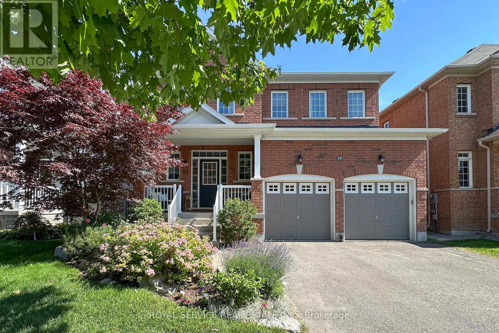 15 Thomas Woodlock Street, Clarington (Newcastle), Ontario  L1B 0C7 - Photo 2 - E12278334