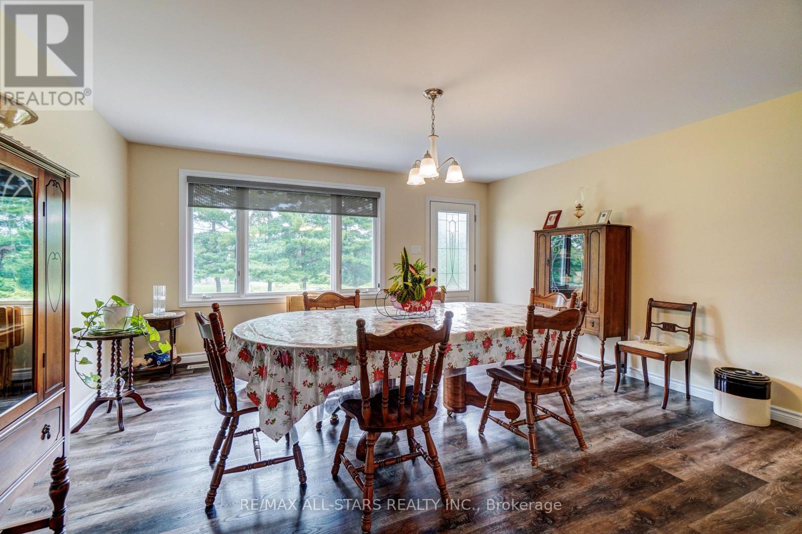 58 Ridgewood Road, Kawartha Lakes (Lindsay), Ontario  K9V 4R2 - Photo 10 - X12278387