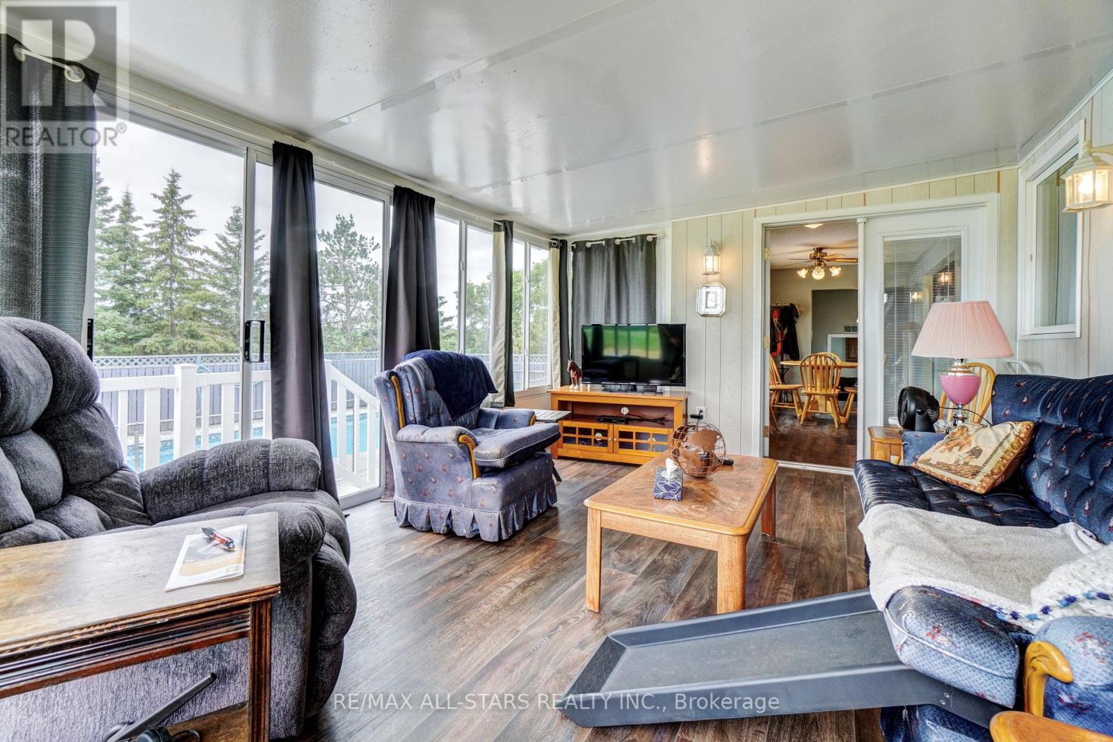58 Ridgewood Road, Kawartha Lakes (Lindsay), Ontario  K9V 4R2 - Photo 11 - X12278387