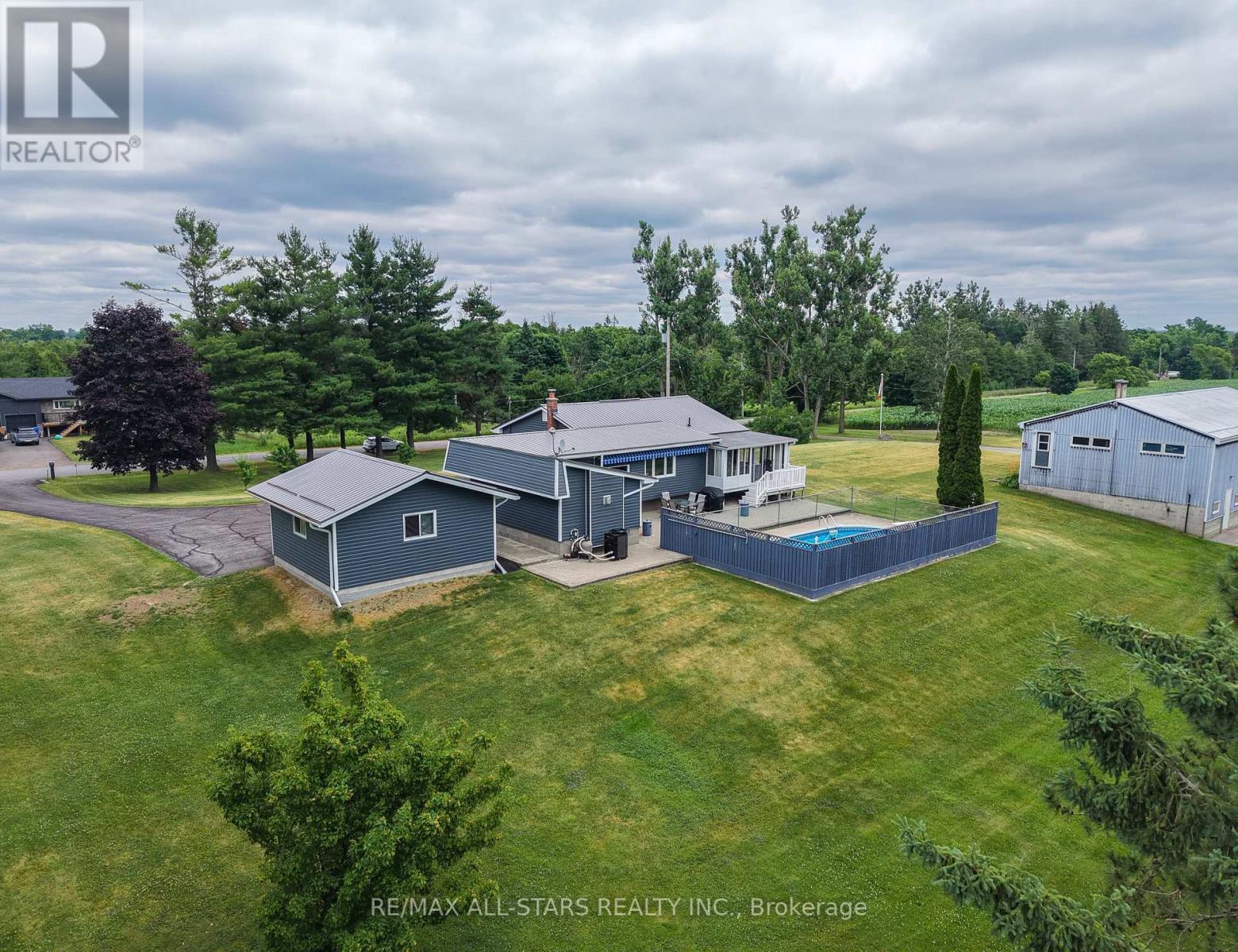 58 Ridgewood Road, Kawartha Lakes (Lindsay), Ontario  K9V 4R2 - Photo 2 - X12278387