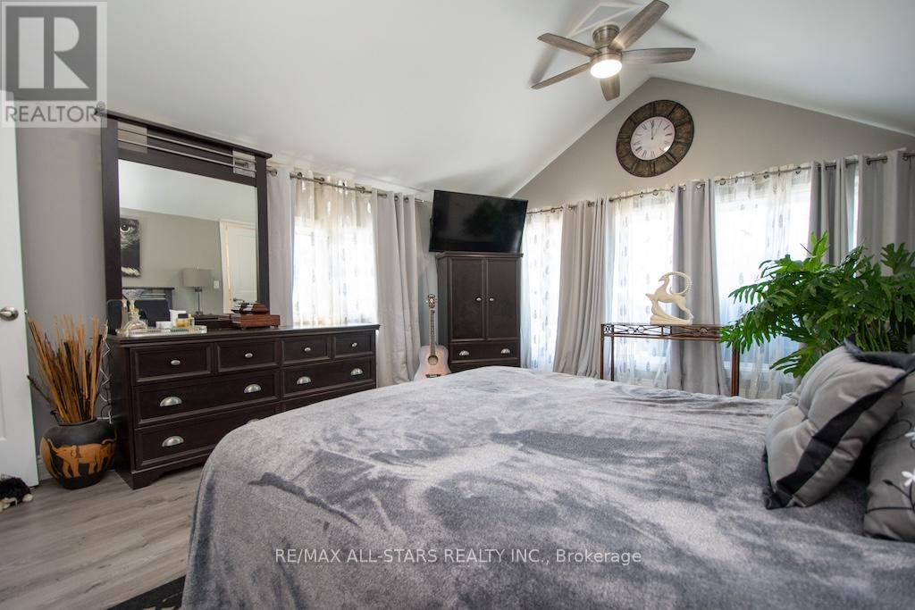 805 Highway 36 Highway, Kawartha Lakes (Ops), Ontario  K9V 4R6 - Photo 19 - X12278410