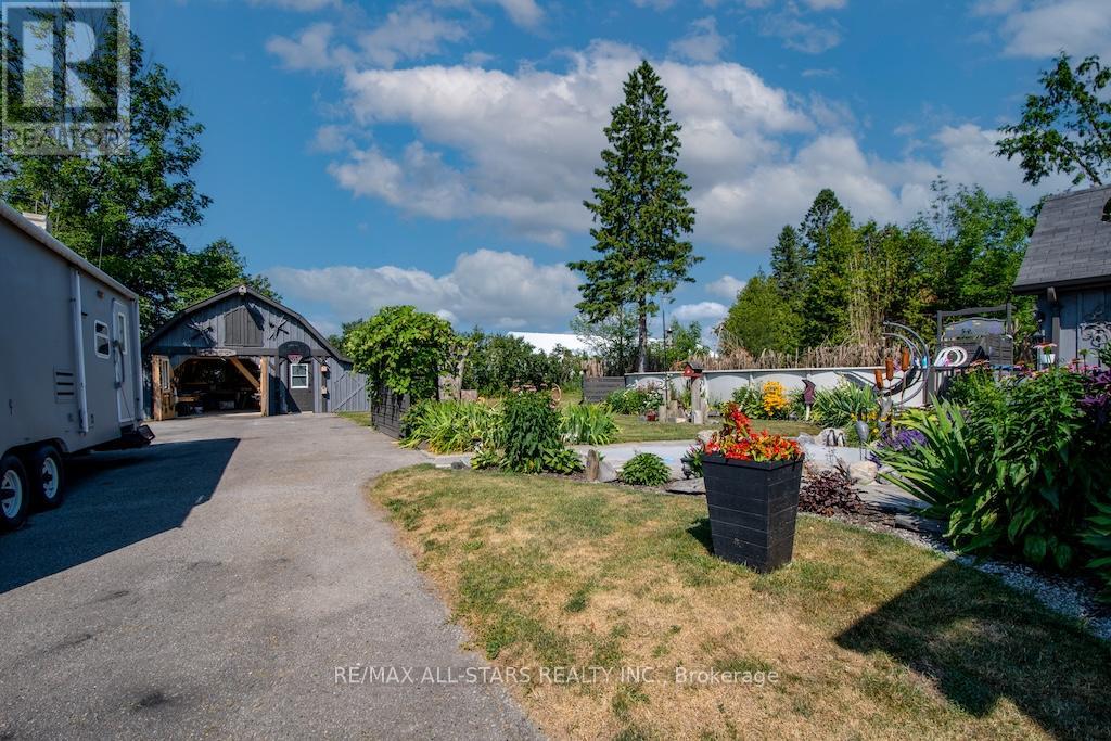 805 Highway 36 Highway, Kawartha Lakes (Ops), Ontario  K9V 4R6 - Photo 43 - X12278410