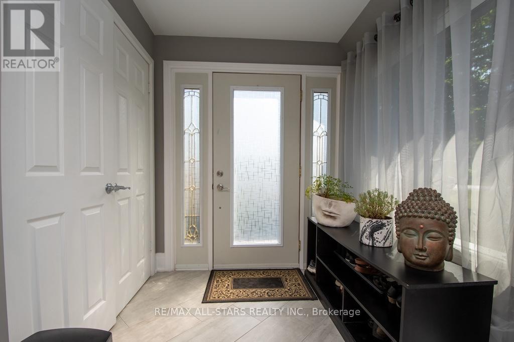 805 Highway 36 Highway, Kawartha Lakes (Ops), Ontario  K9V 4R6 - Photo 5 - X12278410