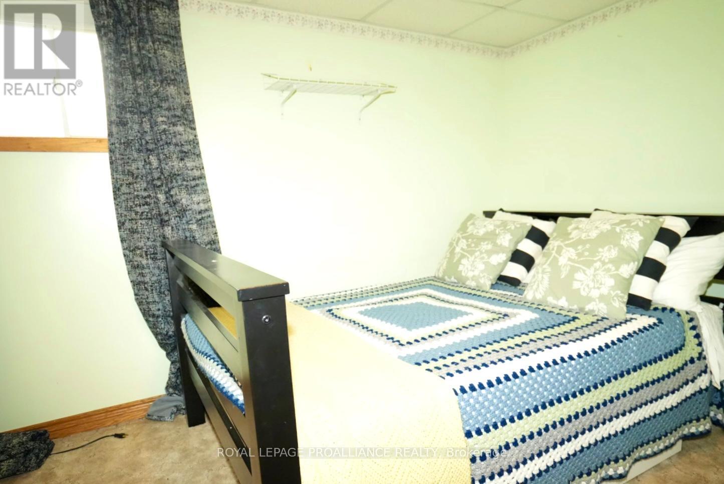 98 Ware Street, Peterborough Central (South), Ontario  K9J 2B7 - Photo 23 - X12278472