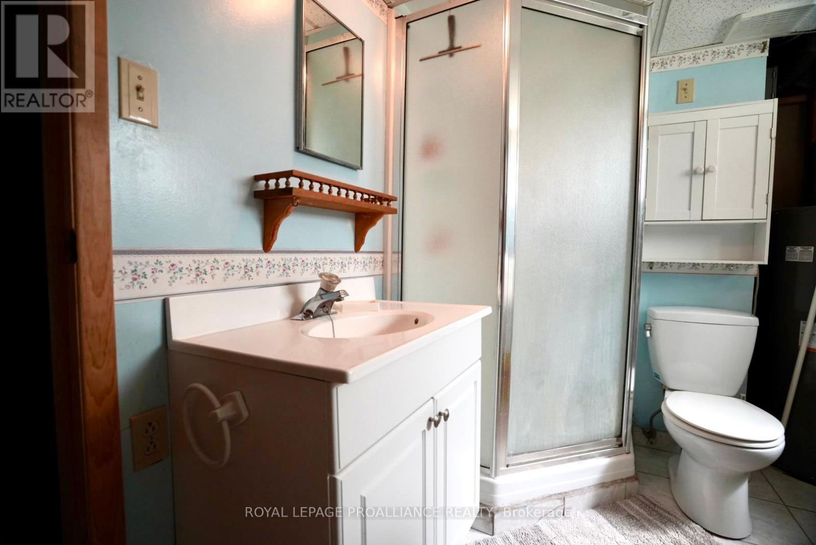 98 Ware Street, Peterborough Central (South), Ontario  K9J 2B7 - Photo 24 - X12278472