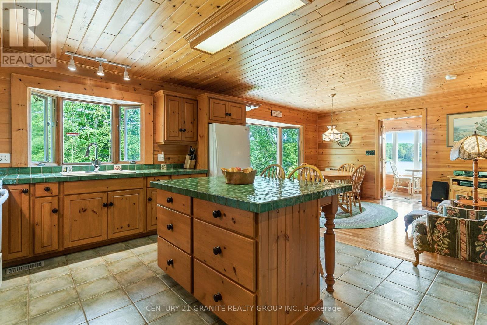 928 Lake St Peter Road, Hastings Highlands (Mcclure Ward), Ontario  K0L 2K0 - Photo 7 - X12278722