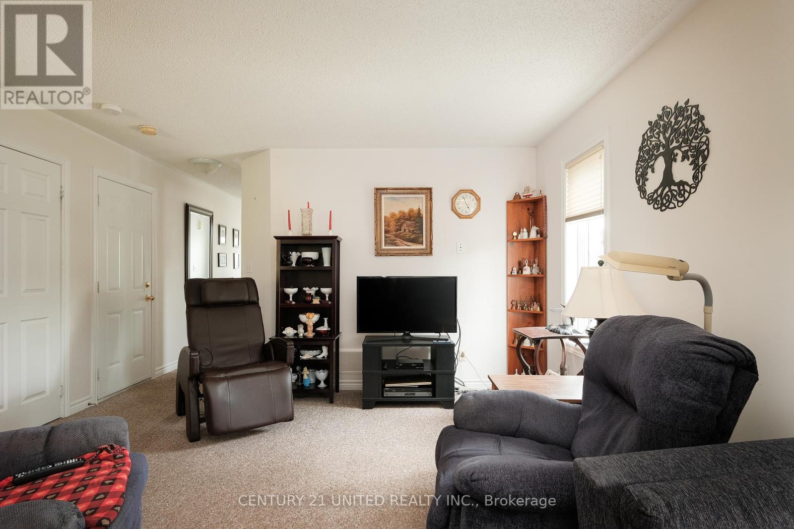 569 Garbutt Terrace, Peterborough North (South), Ontario  K9H 7S9 - Photo 11 - X12279055