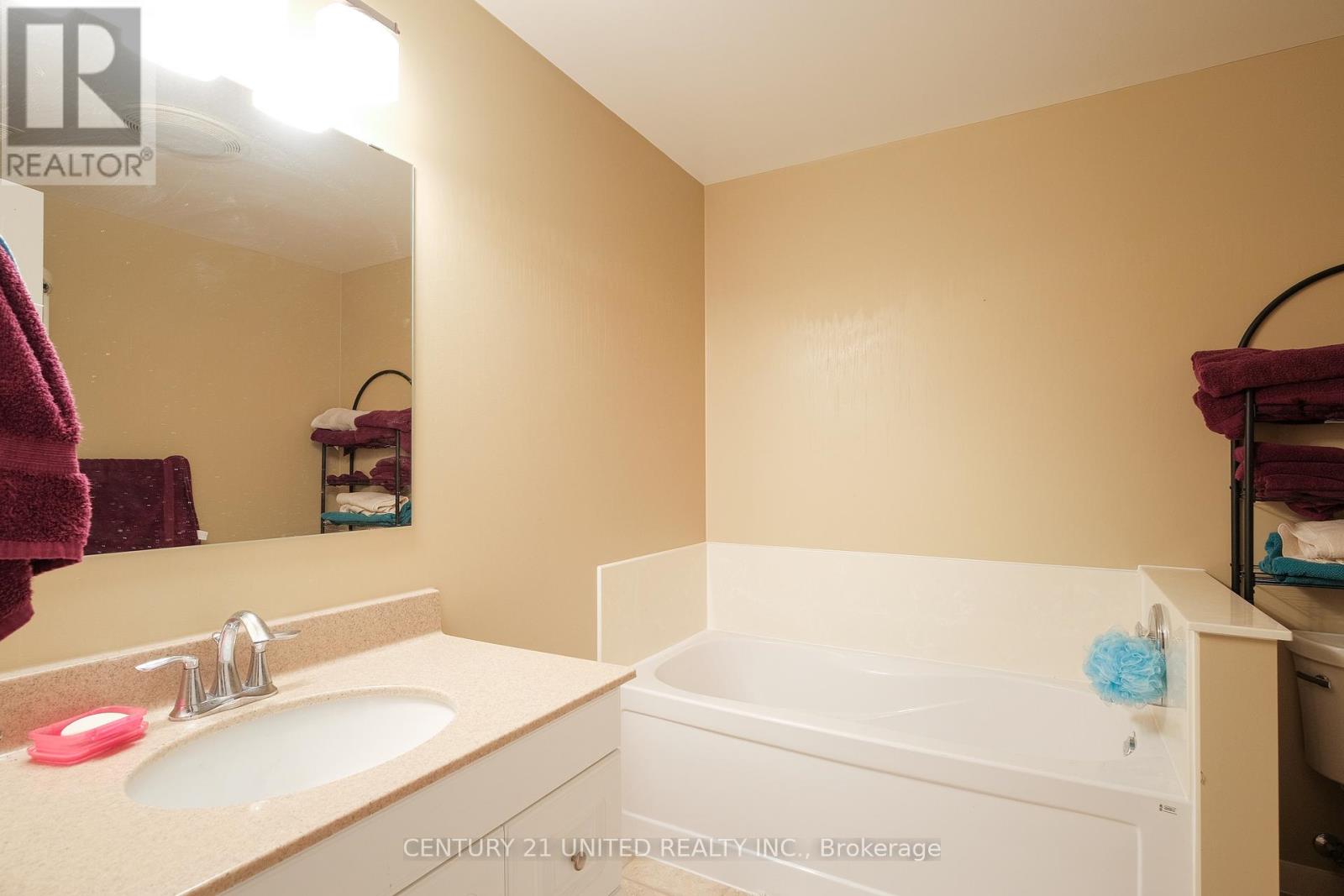 569 Garbutt Terrace, Peterborough North (South), Ontario  K9H 7S9 - Photo 23 - X12279055