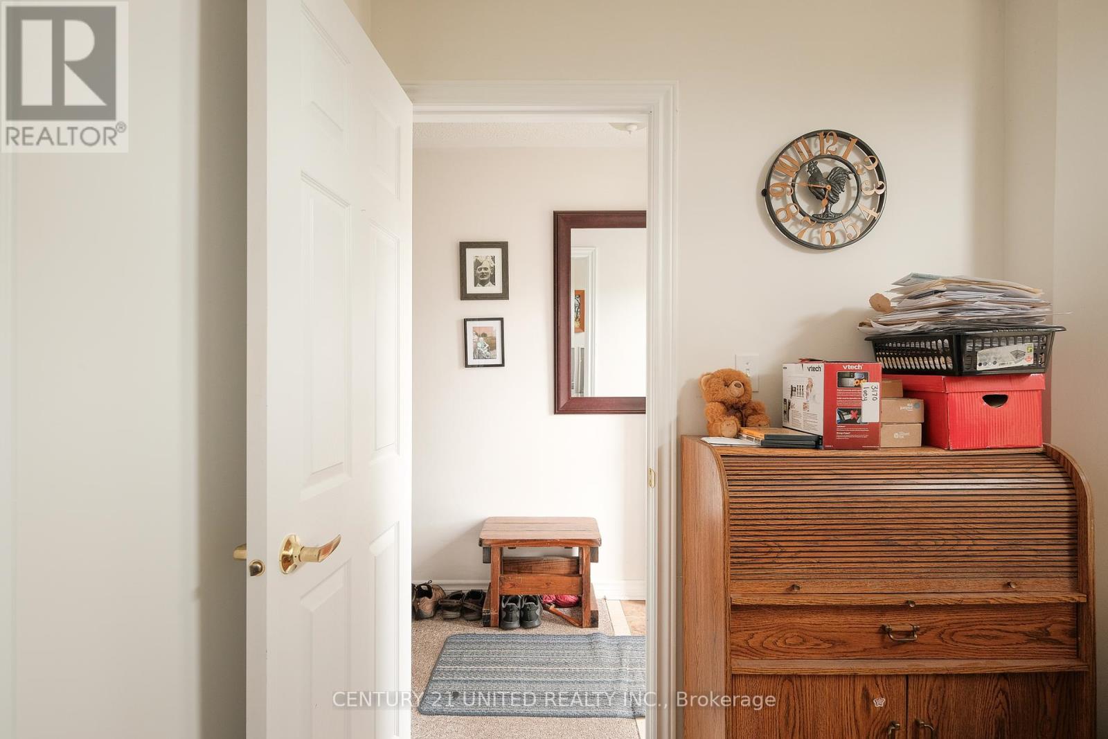 569 Garbutt Terrace, Peterborough North (South), Ontario  K9H 7S9 - Photo 3 - X12279055