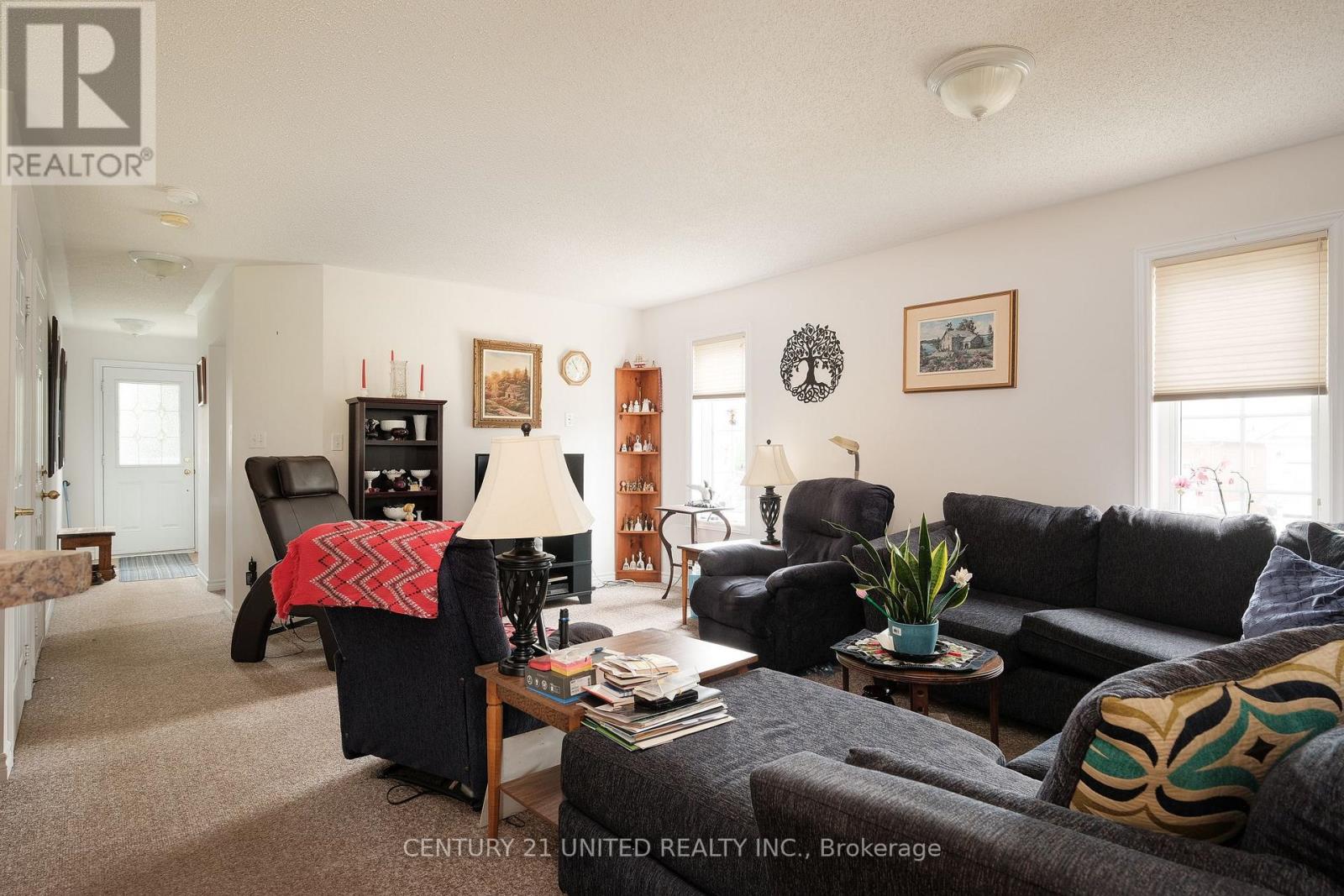 569 Garbutt Terrace, Peterborough North (South), Ontario  K9H 7S9 - Photo 8 - X12279055