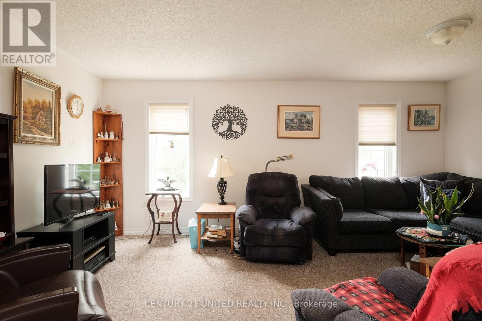 569 Garbutt Terrace, Peterborough North (South), Ontario  K9H 7S9 - Photo 9 - X12279055