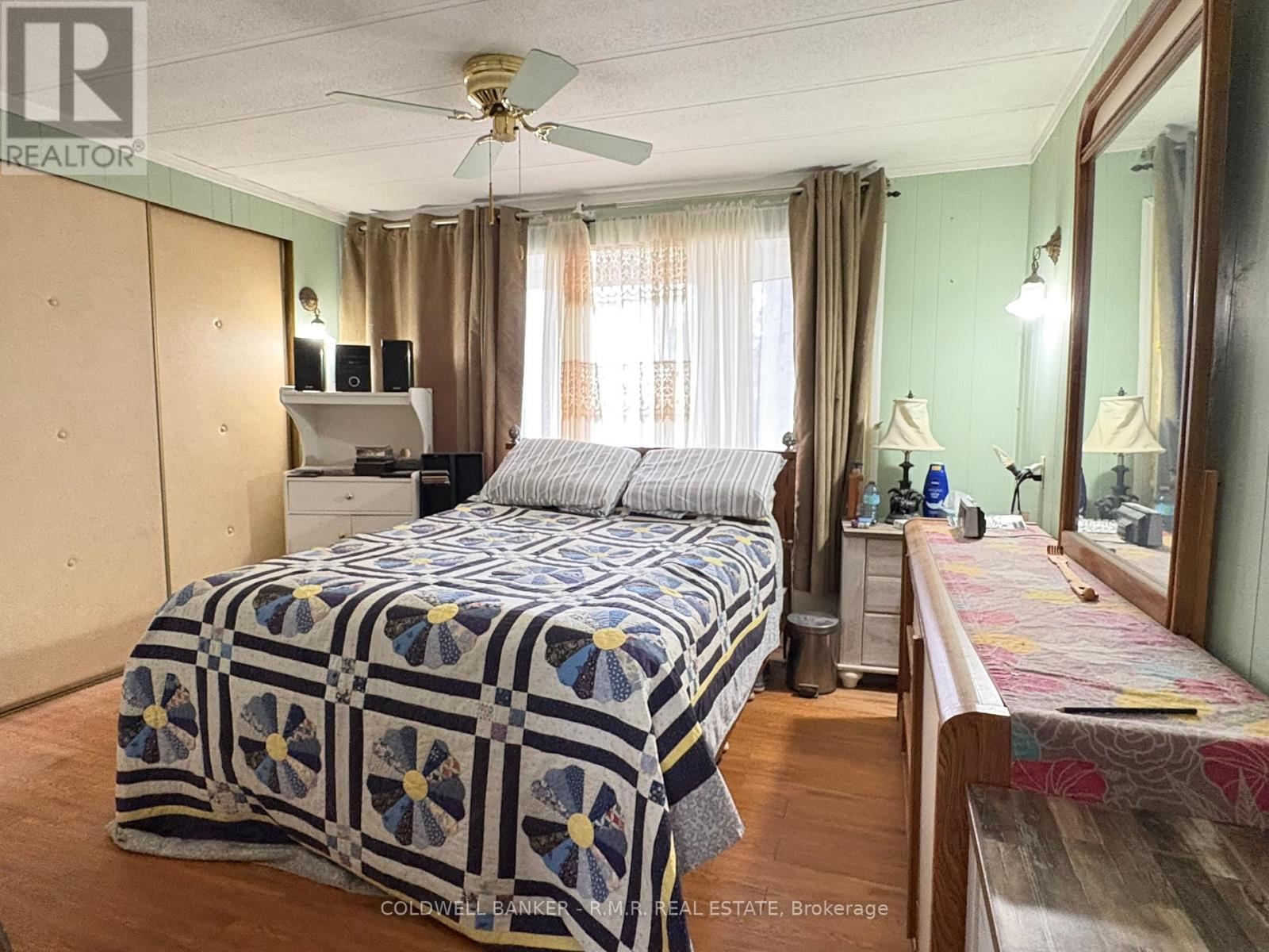 2 Hill Street, Kawartha Lakes (Fenelon), Ontario  K9V 0H5 - Photo 12 - X12279400