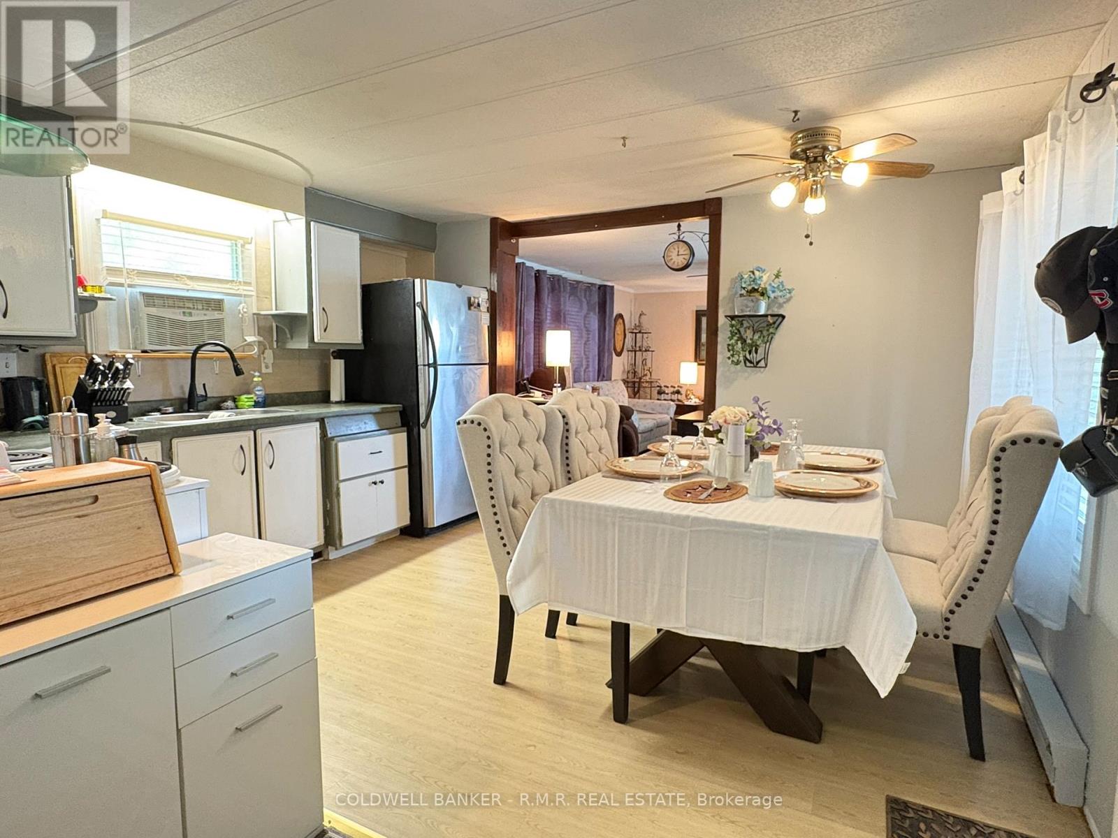 2 Hill Street, Kawartha Lakes (Fenelon), Ontario  K9V 0H5 - Photo 8 - X12279400