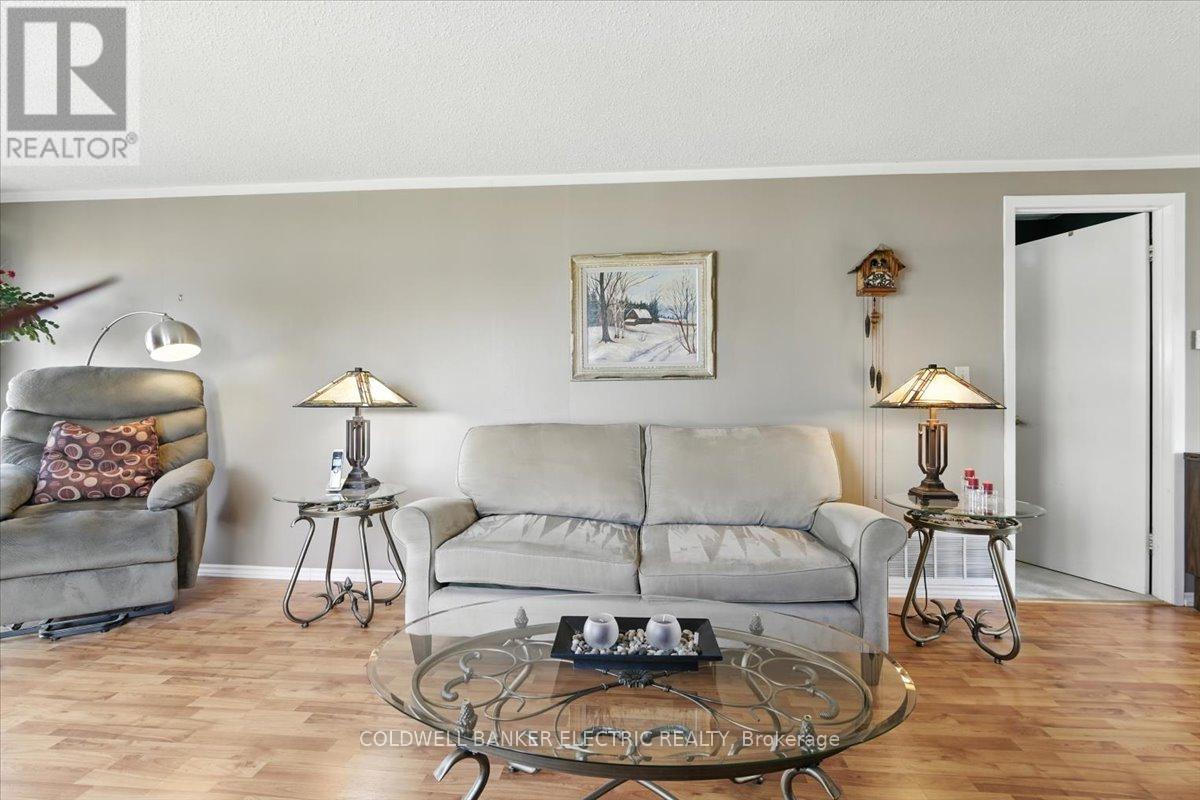 18 Loyalist Court, Clarington (Newcastle), Ontario  L1B 1A8 - Photo 15 - E12279816