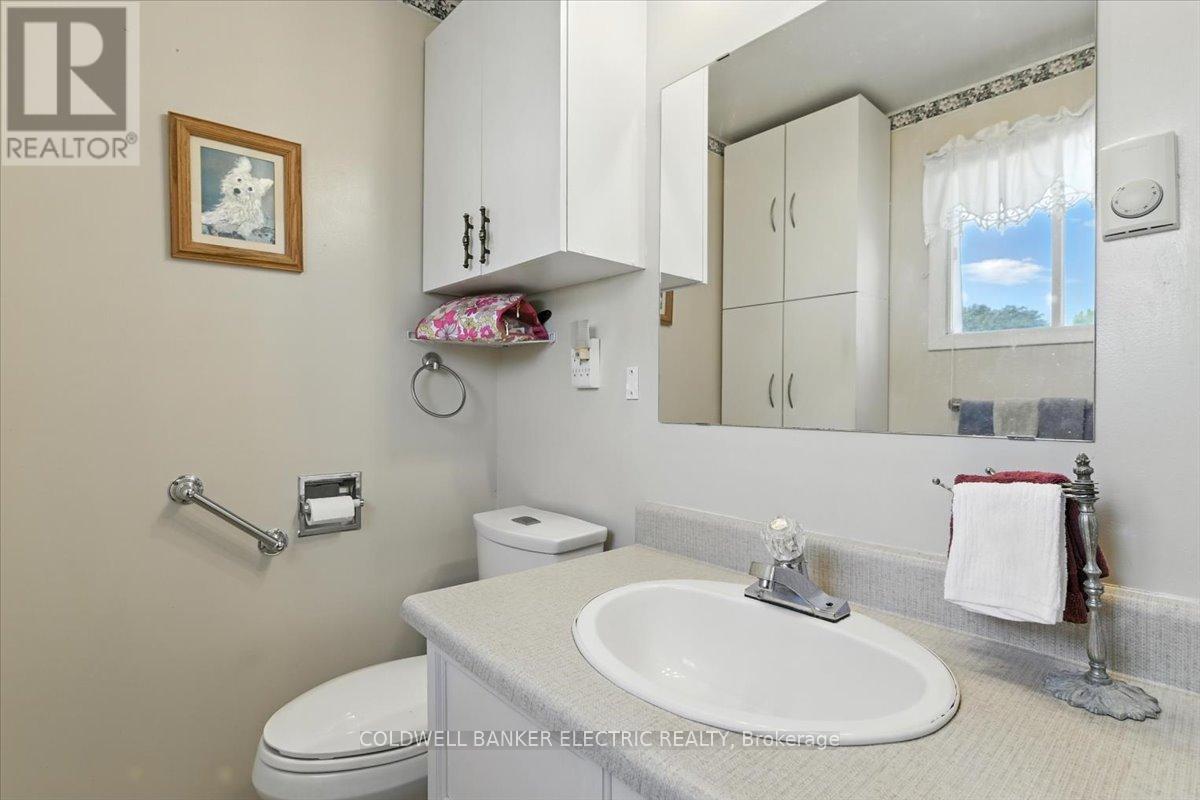 18 Loyalist Court, Clarington (Newcastle), Ontario  L1B 1A8 - Photo 19 - E12279816