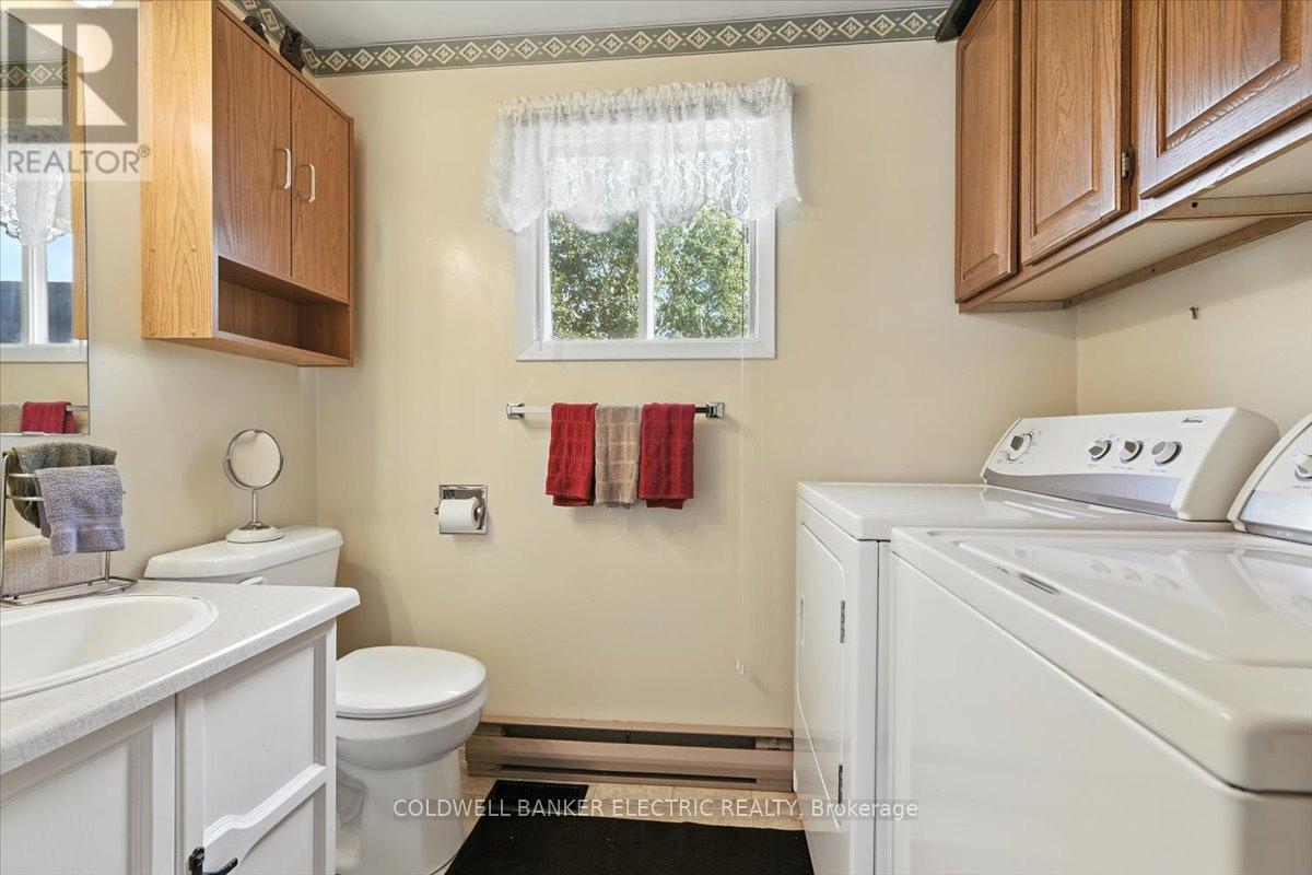 18 Loyalist Court, Clarington (Newcastle), Ontario  L1B 1A8 - Photo 6 - E12279816