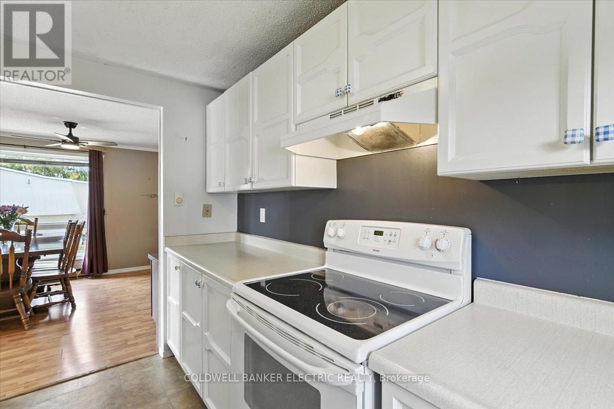 18 Loyalist Court, Clarington (Newcastle), Ontario  L1B 1A8 - Photo 9 - E12279816