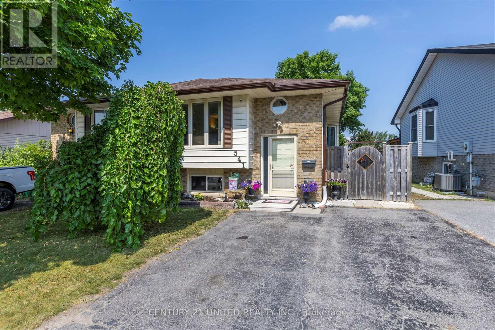 541 Crystal Drive, Peterborough South (East), Ontario  K9J 8H7 - Photo 3 - X12279695