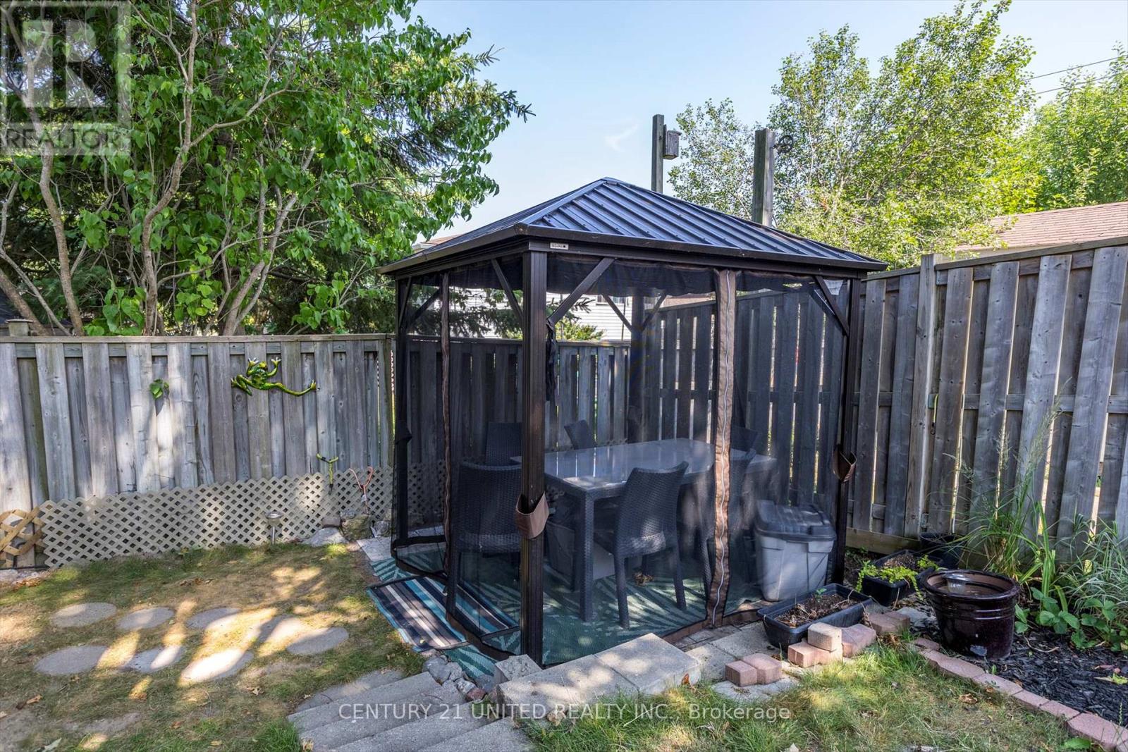 541 Crystal Drive, Peterborough South (East), Ontario  K9J 8H7 - Photo 37 - X12279695