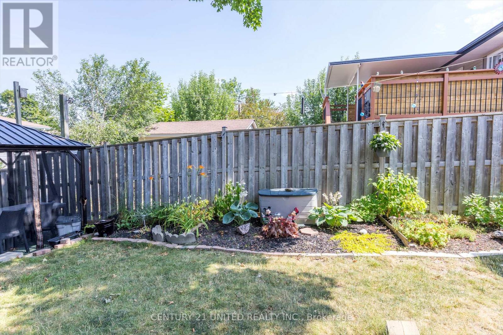541 Crystal Drive, Peterborough South (East), Ontario  K9J 8H7 - Photo 43 - X12279695