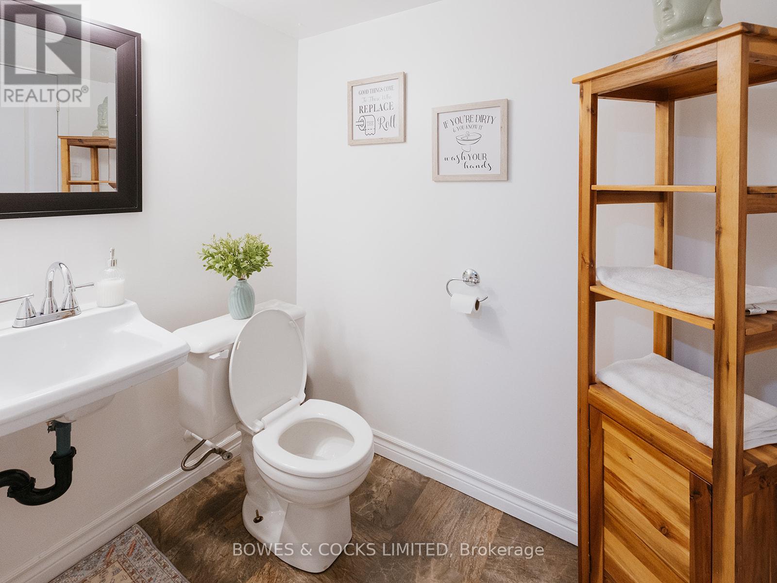 951 Ellesmere Avenue, Peterborough North (Central), Ontario  K9H 7A9 - Photo 25 - X12279856
