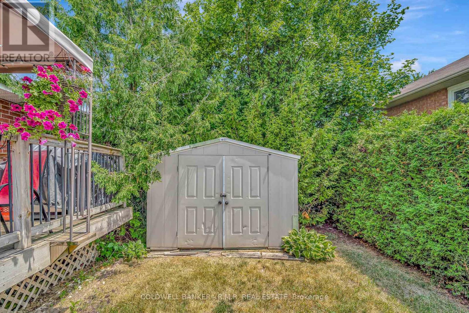 7 Eakins Crescent, Kawartha Lakes (Lindsay), Ontario  K9V 6H8 - Photo 10 - X12280016