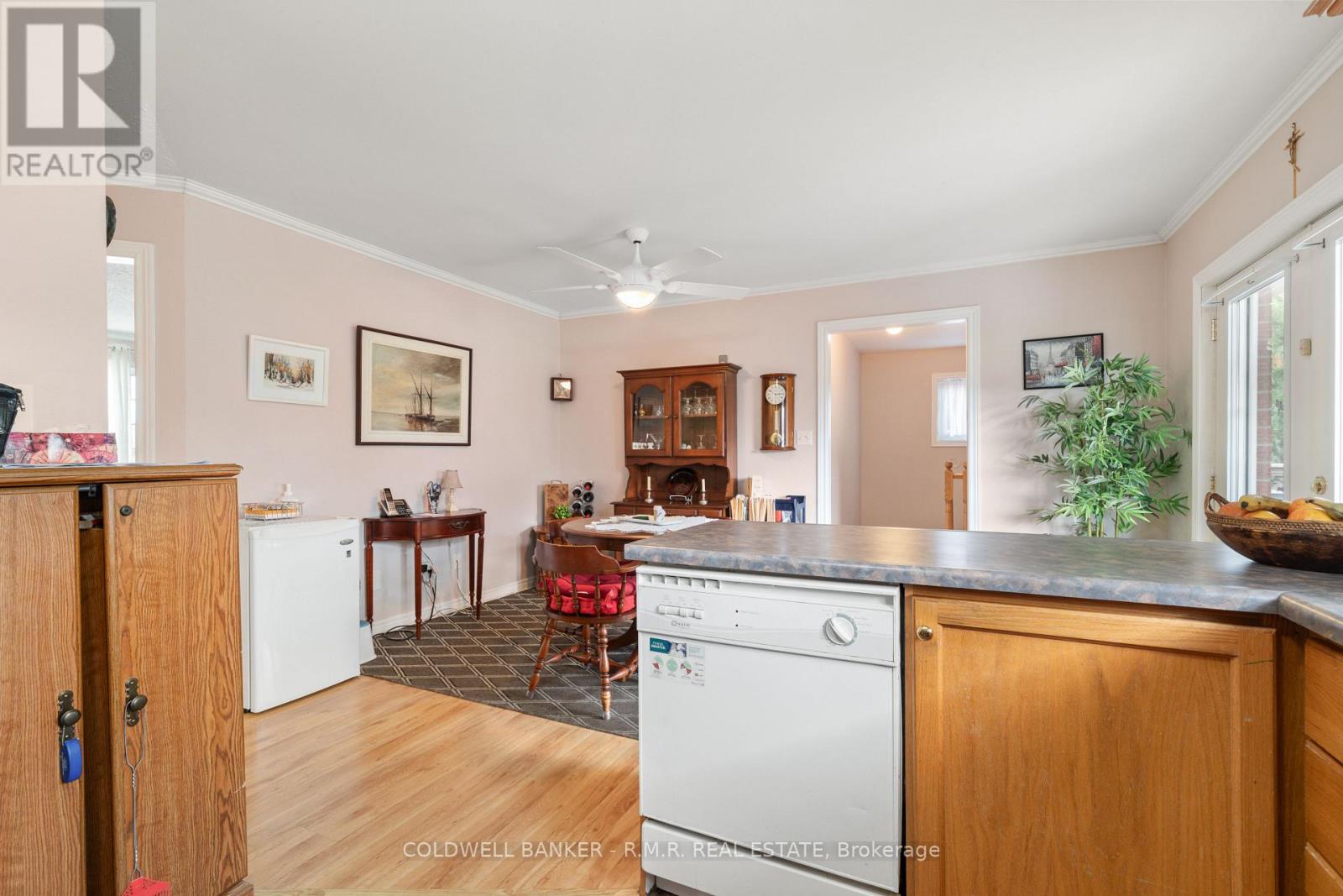 7 Eakins Crescent, Kawartha Lakes (Lindsay), Ontario  K9V 6H8 - Photo 19 - X12280016