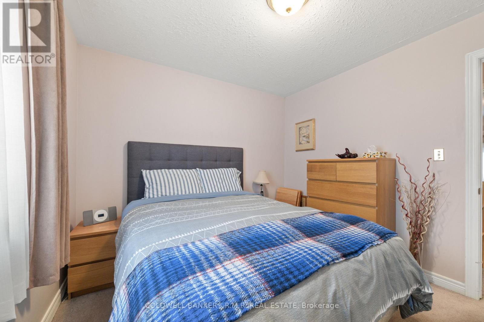 7 Eakins Crescent, Kawartha Lakes (Lindsay), Ontario  K9V 6H8 - Photo 24 - X12280016