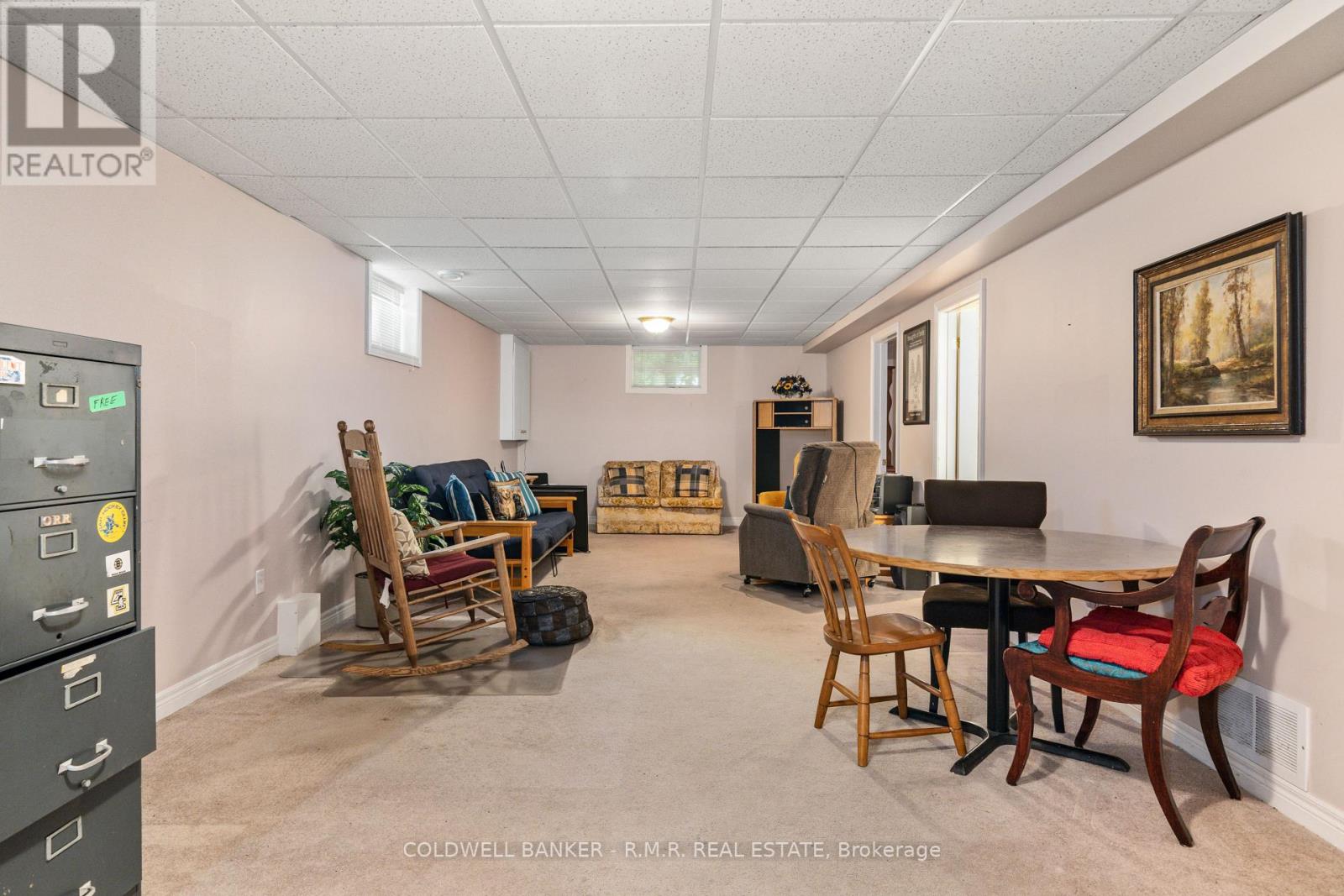7 Eakins Crescent, Kawartha Lakes (Lindsay), Ontario  K9V 6H8 - Photo 31 - X12280016
